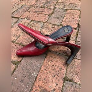 Anne Klein tailored ruby slip-ons, size 7.5